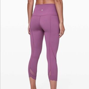 Lulu lemon wonder under scalloped leggings